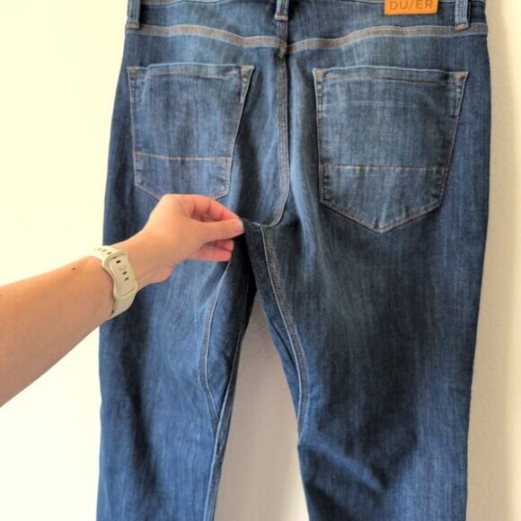 DU/ER Men's L2X Athletic Straight Technical Denim Jeans Medium Wash Blue 36x30 - Picture 4 of 10